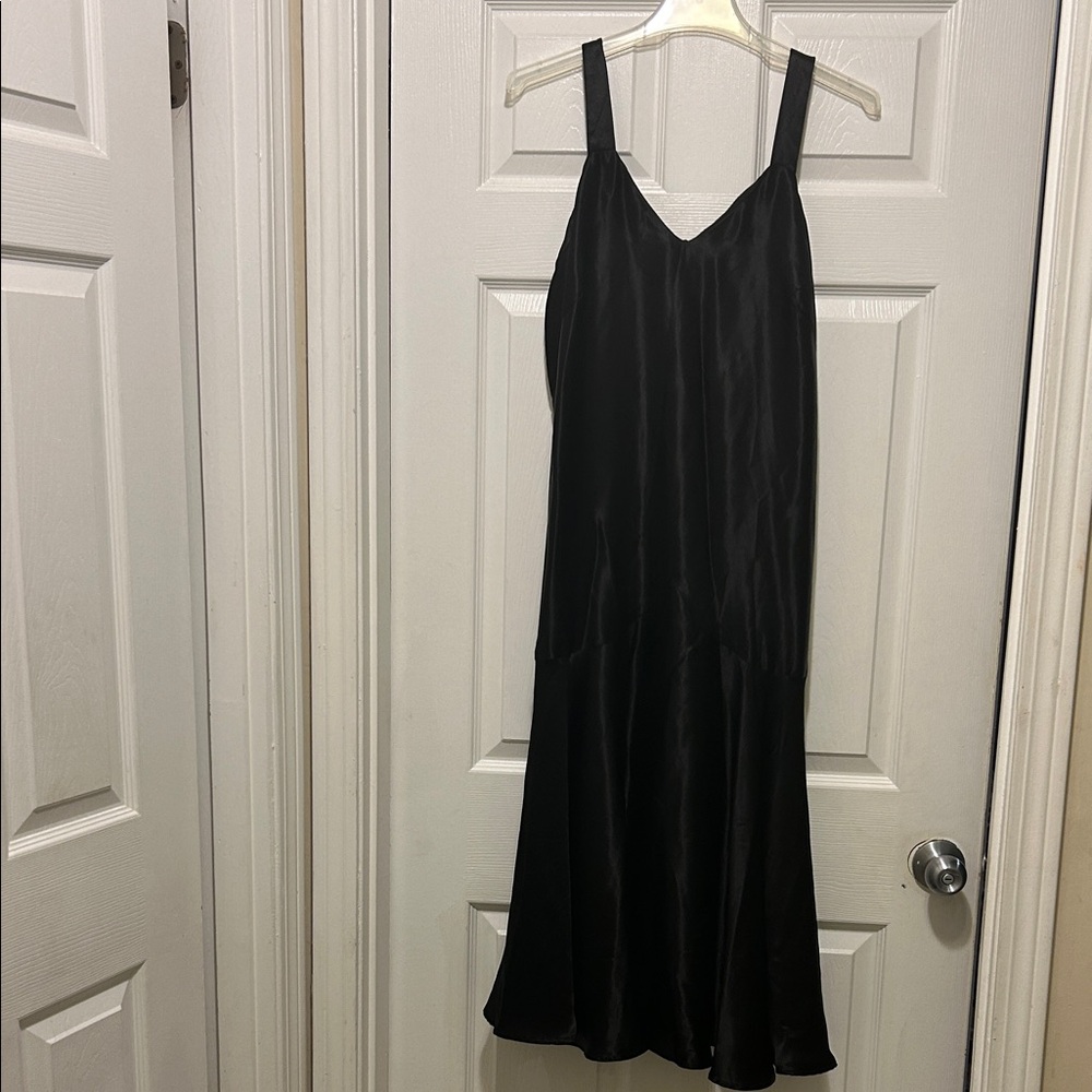 Elegant Black Sleeveless Dress